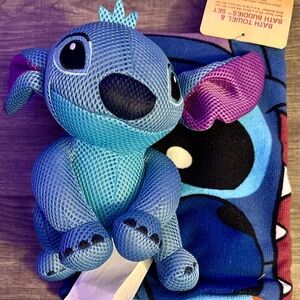 Disney Stitch Bath Towel & Bath Buddies Set